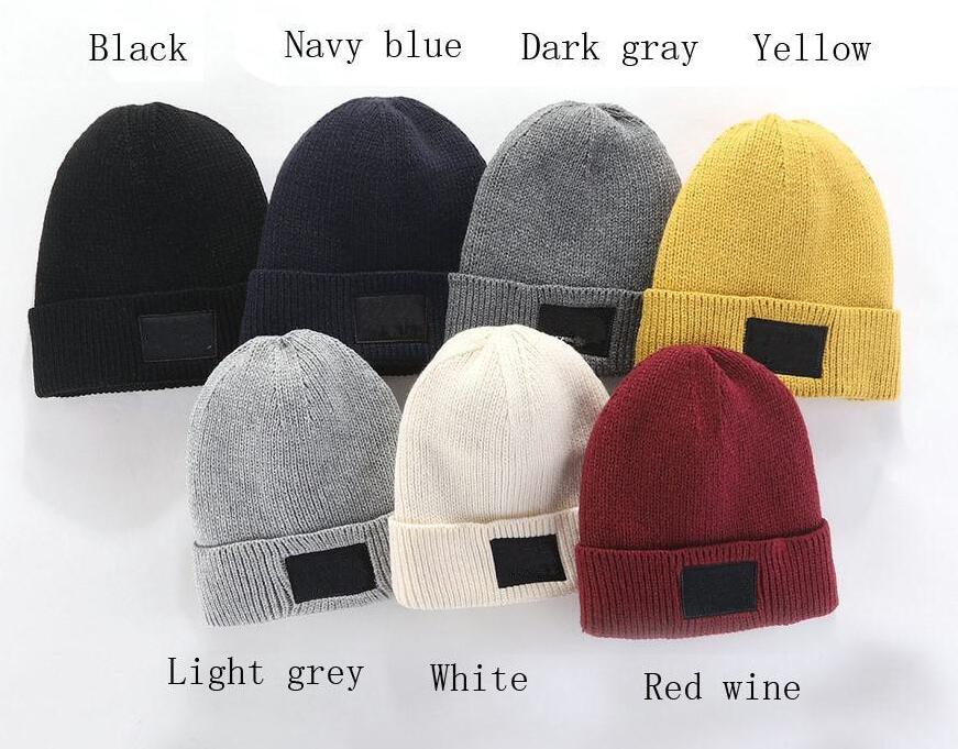 

2021 Fashion Beanies TN Brand Men Autumn Winter Hats Sport Knit Hat Thicken Warm Casual Outdoor Hat Cap Double Sided Beanie Skull Caps, Beige