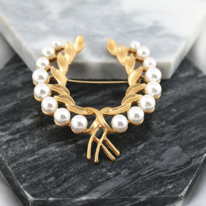 

Pins, Brooches 8Seasons Fashion Acrylic Pin Ear Of Wheat MaGold White Imitation Pearl For Women Sweater Coat Clip Jewelry 45mm, 1PC