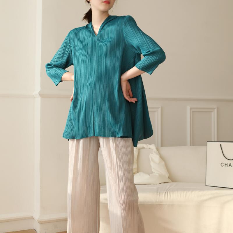 

Spring is on sale in 2020INS. Miyake pleated large size, relaxed and slim-fitting floral bud, hooded T-shirt and hoodie, Champagne
