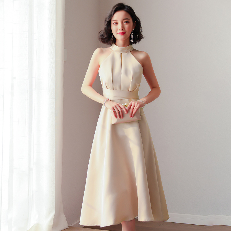 

Beauty Emily Fashion Hanging Neck Evening Dresses strapless Elegant Bow Party Dresses Middle Ruched Prom Gowns Vestido de noche 201114, Champagne