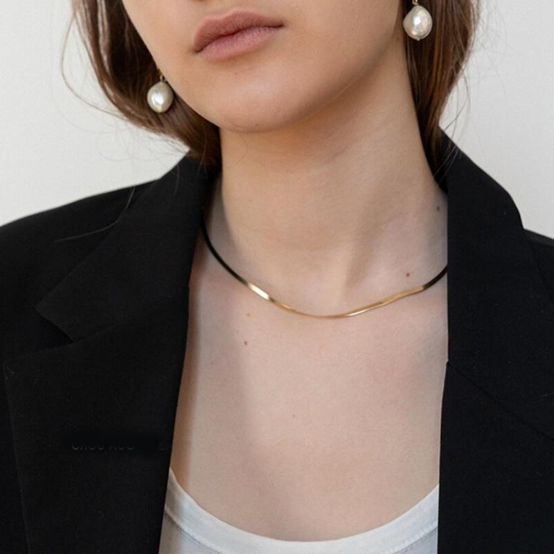 

Trendy Street Style Collar 18K Gold Plated Short Herringbone Chain Choker Necklaces For Women Minimalist Gold Chain Necklace