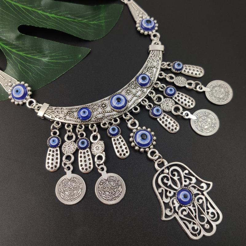 

Women's Necklace Zinc Alloy Coin God Hand Pendant Necklace Retro Bohemian Fashion Sweater Chain Ladies Fashion Jewelry Hot Sale