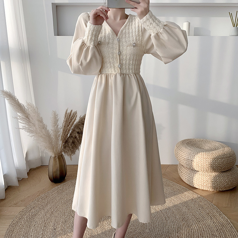 

2021 New Dressed in Solid French Style Cleavage v Puff Medium Length Dress Empire Button the Line Autumn EGMF, Black