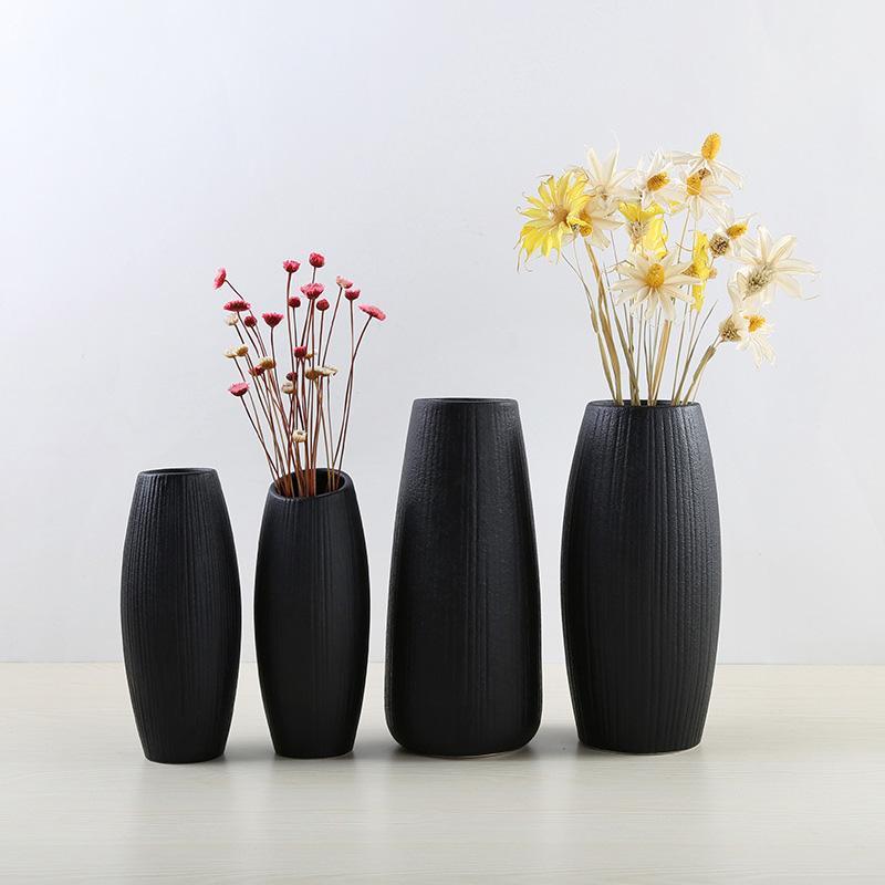 

1pcs Modern Simple Black Color Ceramic Vase Retro Container European Handmade Crafts Vase DIY Home Living Room Garden Decoration1
