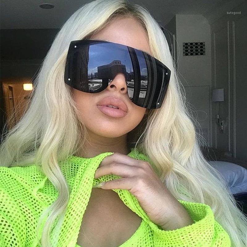 

Sunglasses Oversize Woman 2021 Luxury Rimless Trendy Brand Gradient Sun Glasses Women Metal Black Gafas De Sol1