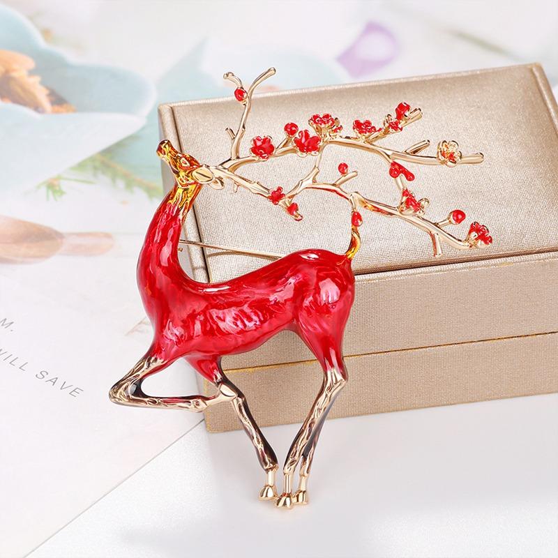 

1 Pcs Big Sika Deer Brooches Women Men Alloy Red Orange Elk Animal Brooch Pins