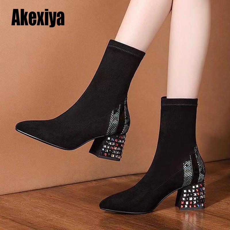 

2020 autumn Shoes Women Ankle Boots Rhinestone Thick Heel Suede Naked Boots Female Booties Big Size 40 u508, Black