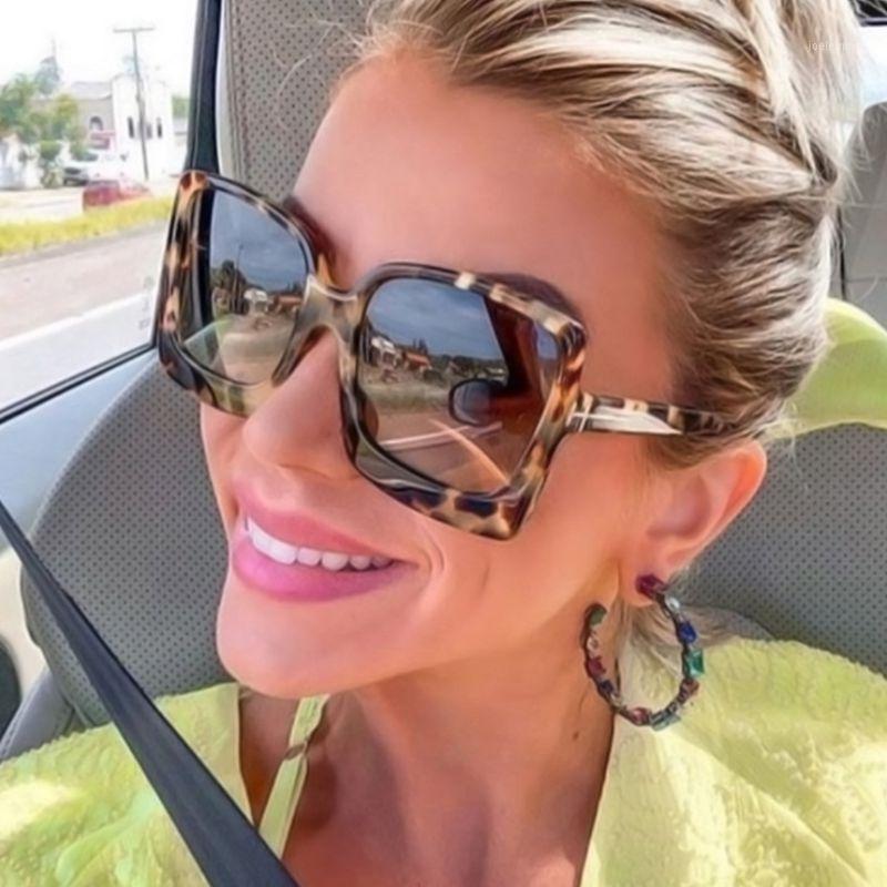 

2020 NEW Oversized Women Sunglasses Brand Designer Plastic Female Big Frame Gradient Sun Glasses UV400 gafas de sol mujer1