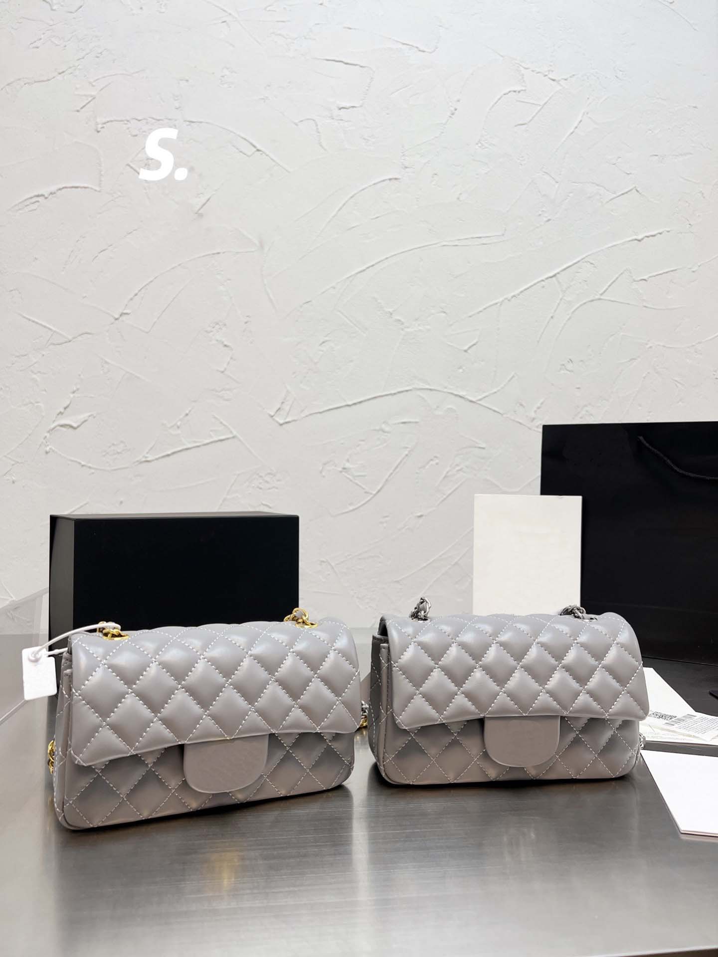 

Hot Plaid Floral Top quality Shoulder Bags lady Single Chain Designer Handbags new totes purse Women fashion Classic Cross Body Flap Gold popular plain great Wallets, Make up the difference