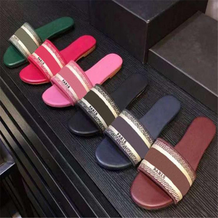 

Newest Designer Leather corlorful stripes Sandals Denim Ladies Summer and Fall Flat Slipper outdoor beach woman Flip Flops cool 265