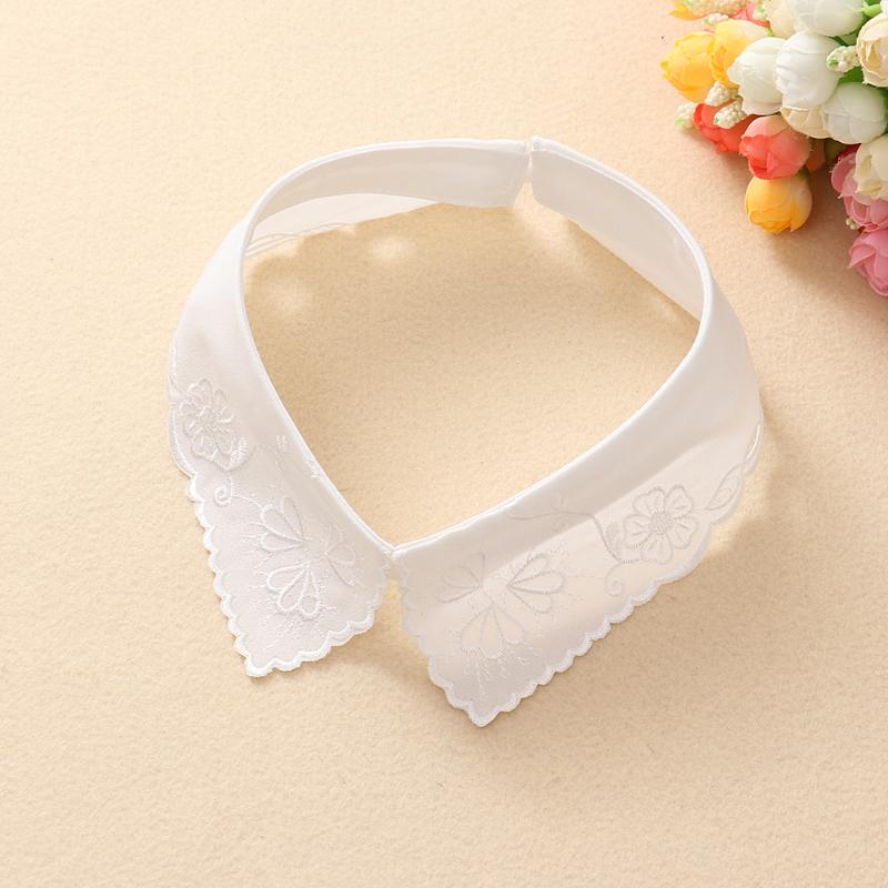 

2020 Women Floral Embroidery Fake Collar Detachable Collar Ladies White Lapel Necklace Choker for Sweater Dress False Collars