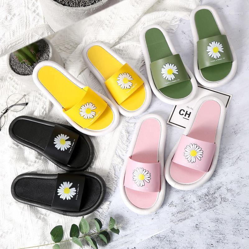 

Slippers female summer 2020 new ins net red daisy soft bottom wear slippers non-slip bath sandals and1, Black