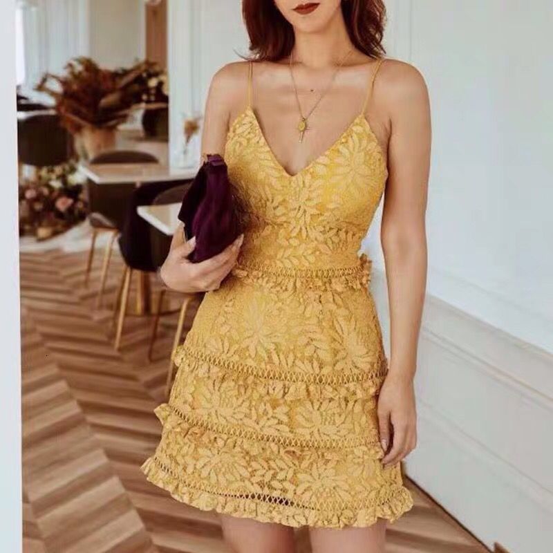 

European Style Women Dressed As Mini Renda Sexy Strap Ruffles Slime Summer Designer Female Decorate v Clothes Boutique Dress Mu7n, Yellow