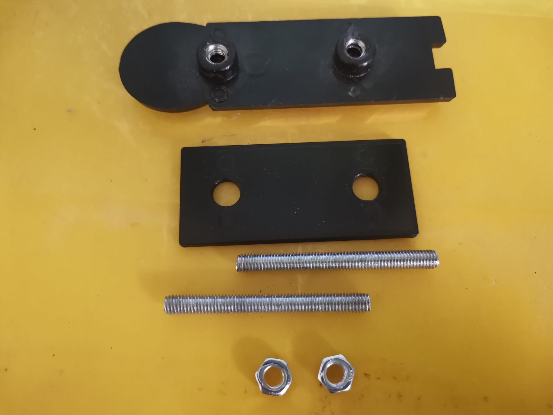 

3D G T I Logo Car Emblems ABS Plastic Front Grill Badges with Two Colors