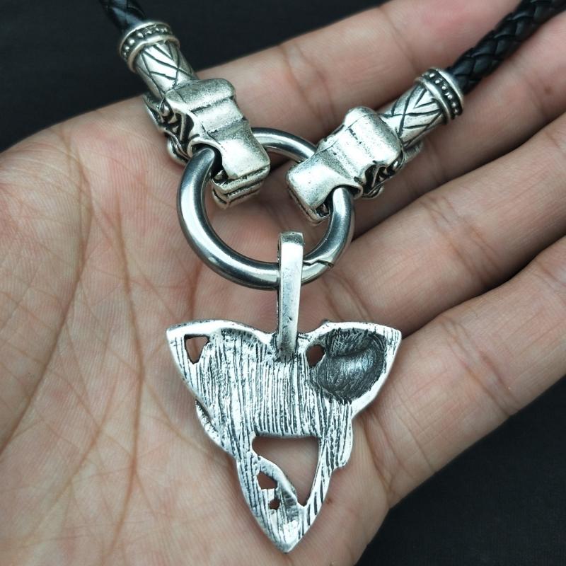 

Men Large Viking Triquetra Fenrir Animal Teen Wolf Head Pendant Irish Knot Pendant Amulet Necklace Jewelry
