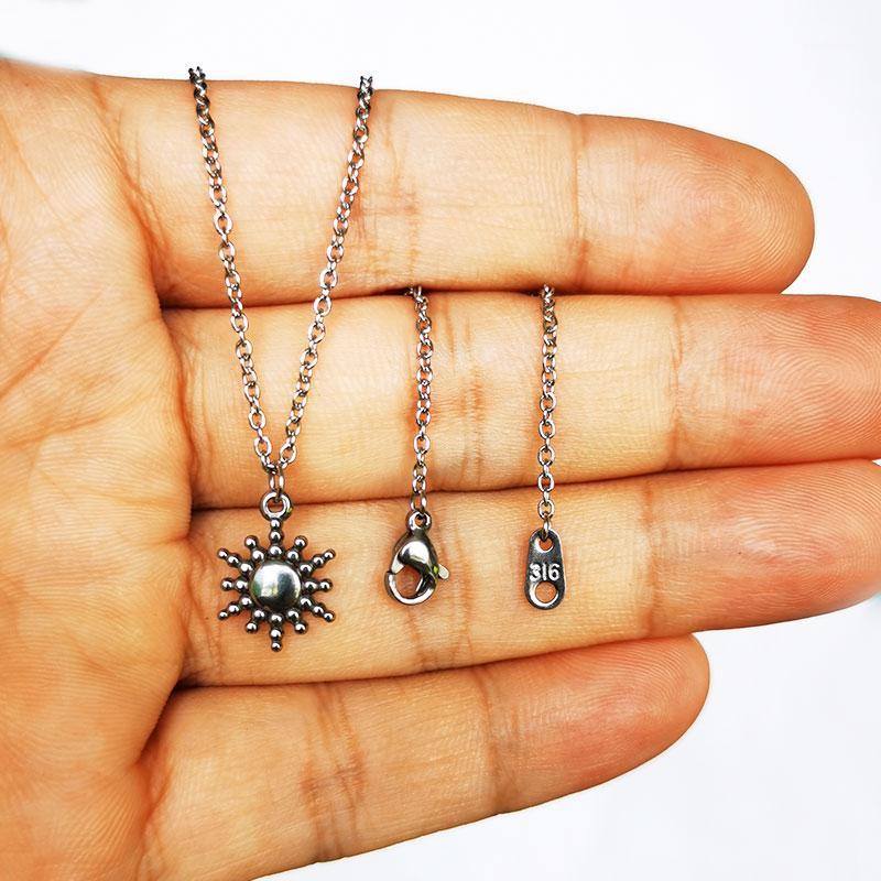 

1pc New Stainless Steel Little Sun Pendant Necklace Retro Be Your Sunshine Necklaces Women Men Fashion Jewelry Gift1
