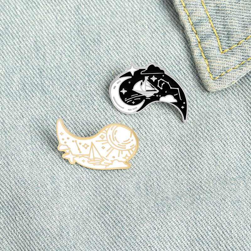 

Romantic Cartoon Whale Enamel Pins Black White Fashion Creative Starry Sky Brooches For Lovers Friends Gifts Lapel Pins Clothes Bags
