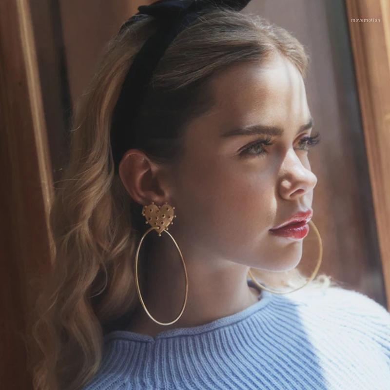 

Earrings Big Smooth Circle Earrings Women Fashion Personality Heart Circle Ear Eendants 1Pair Punk Acceoosires L03181