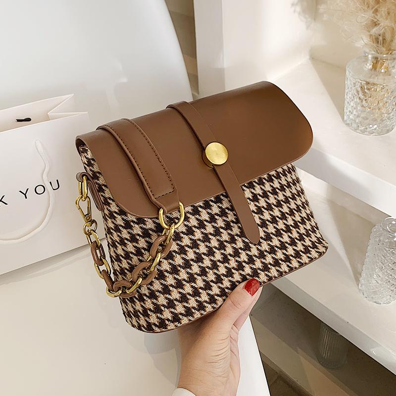 

VeryMe Fashion Chain Square Shoulder Bags Women Vintage Leather Crossbody Pack Simple Designer Handbags New Bandoleras De Mujer, Black