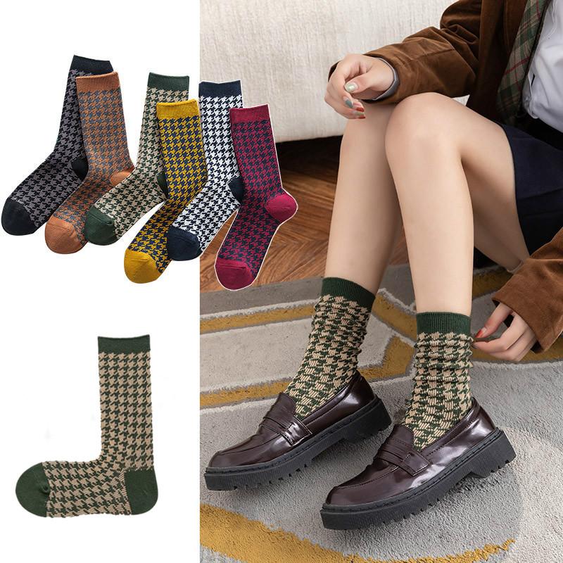 

Jeseca Thick Warm Winter Socks College Style Japanese Kawaii Girls Cute Sock Harajuku Vintage Streetwear for Christmas Sock Gift, Black