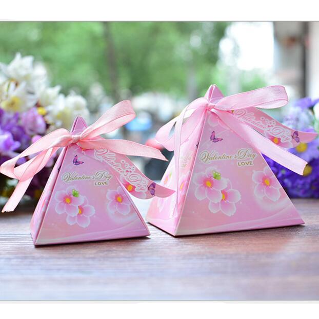 

20pcs/pack New Conical Lovely Wedding Candy Boxes with Ribbon Wedding Party Favor Gift Boxes DIY Candy Cookie Gift