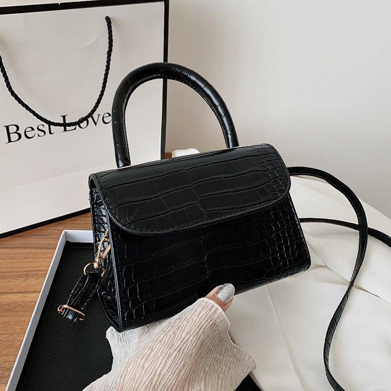 

Crocodile Pattern PU Leather Crossbody Bags For Women 2021 Female Chains Shoulder Bag Mini Purses and Handbags Travel Tote Bags, Black