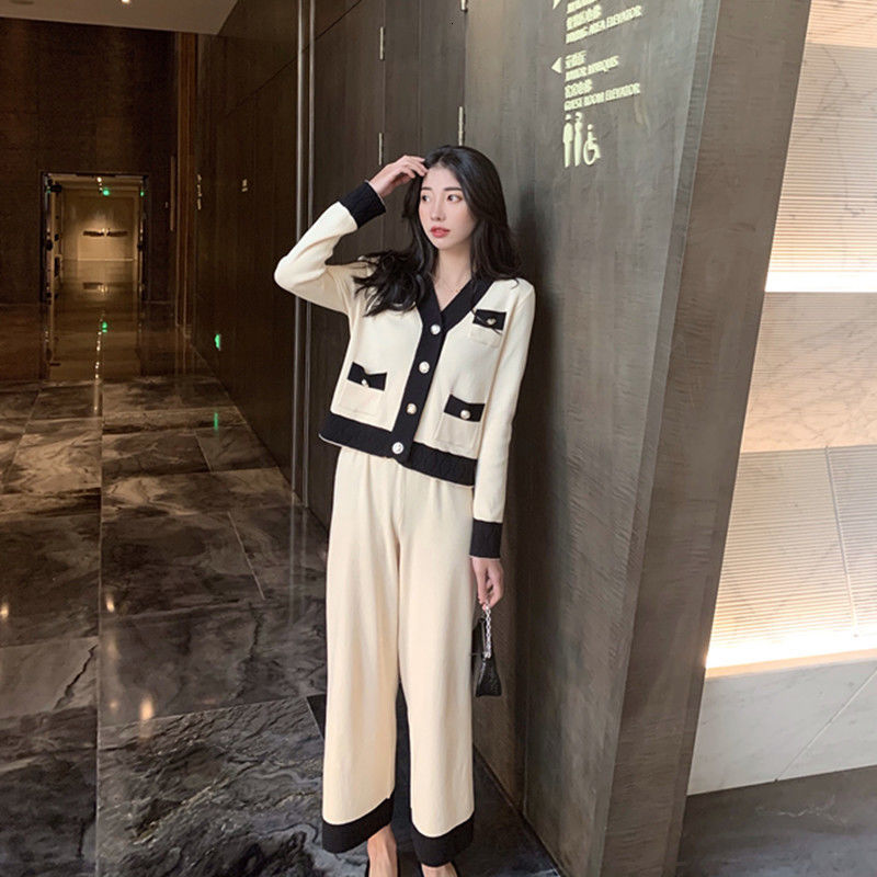 

2021 High quality Fall Clothing Small Perfumed Wind Mesh Nine Broad-legged Female High-end Women Suit Two-piece Cleavage in v Cardigan JNEM, Black