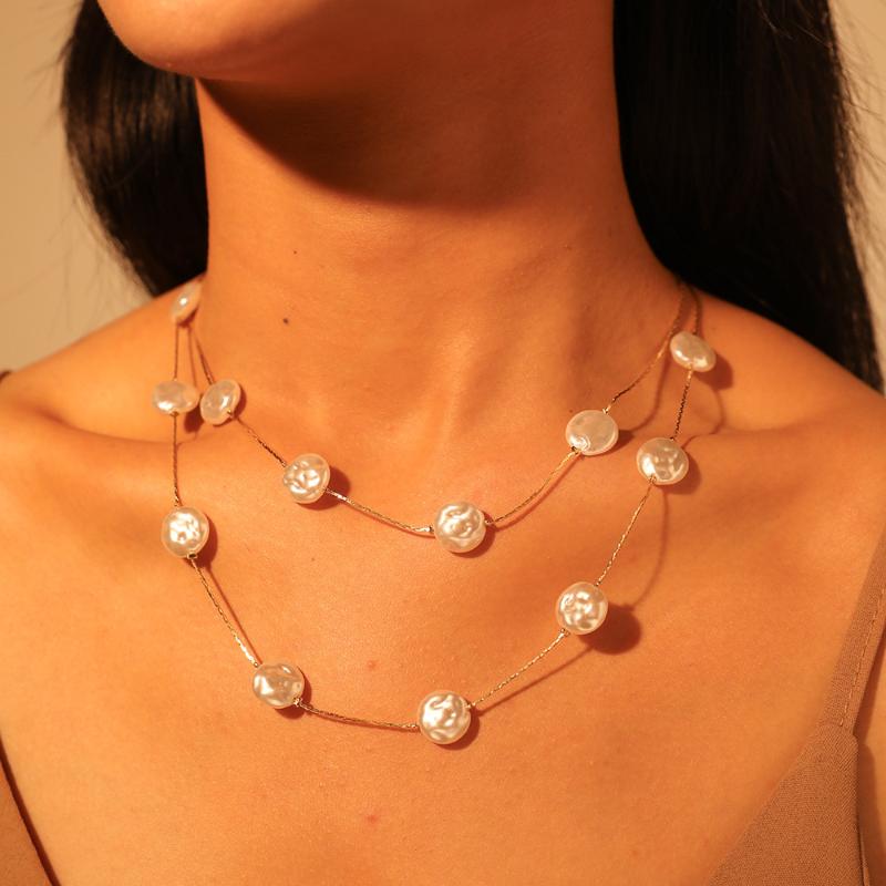 

2020 Fashion Jewelry New Pearl like double necklaces Street photo with red neck chain