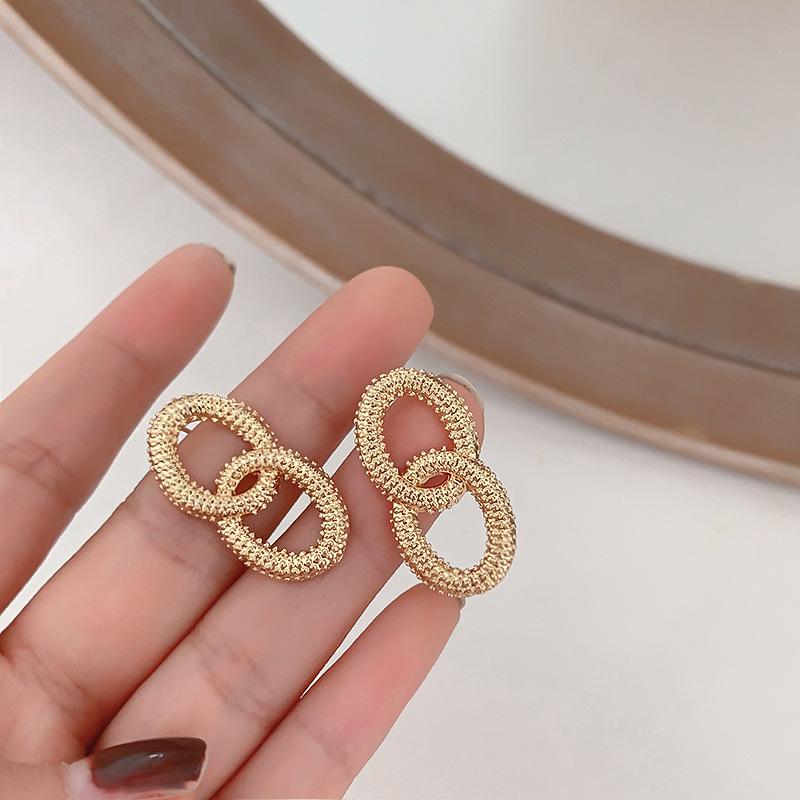 

Punk Personality Korean Vintage Fashion Temperament Metal Chain Dangle Earrings for Women Girls Party Jewelry 3S980