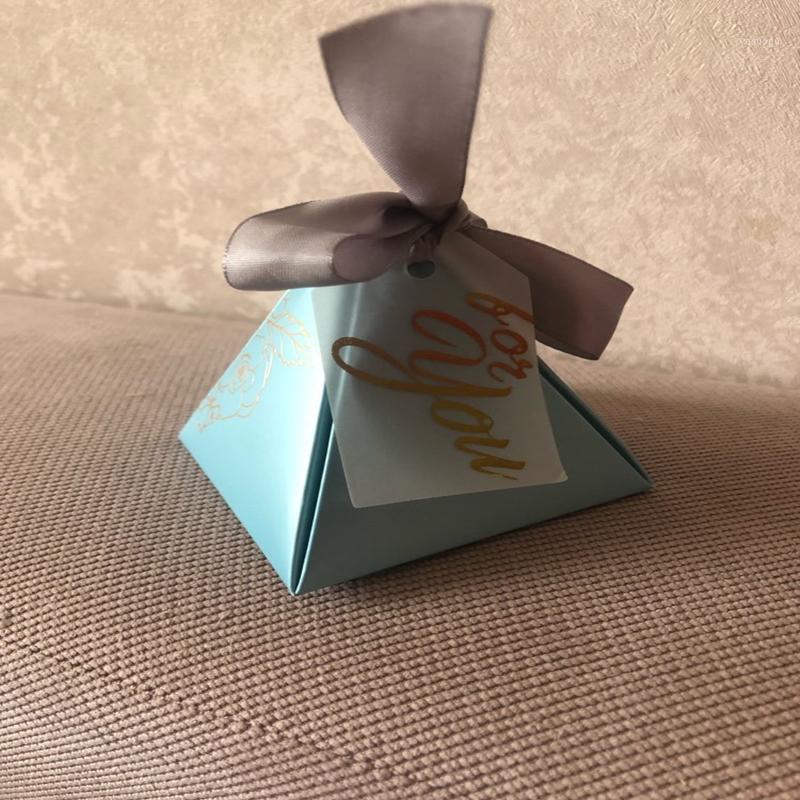 

Candy Box Triangular Pyramid Wedding Favors and Gifts Boxes Bags for Guests Wedding Decoration Baby Shower Party Supplies1
