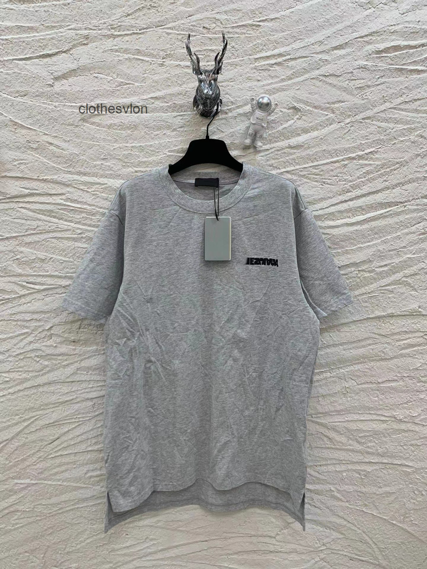 

2022 Designer T-shirts Hoodies Balencaigas b Printing Paris Front Back Letters Reverse Embroidery Short Sleeve, Gray