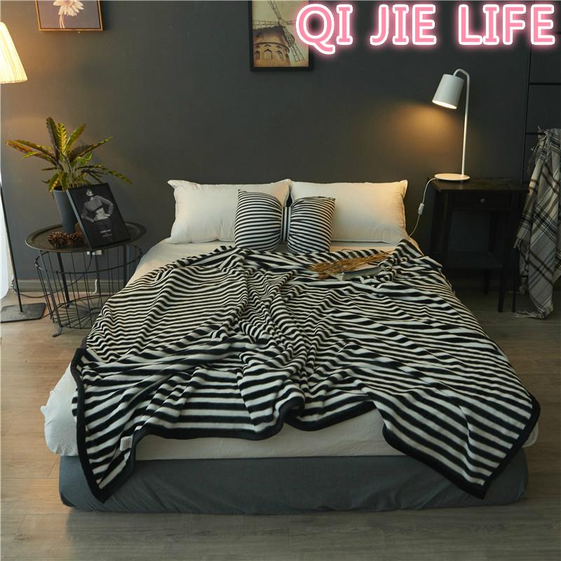 

Thicken Bedspread Blanket 200x230cm High Density Super Portable Plaids Soft Blanket For To Sofa/Bed/Car On The Flannel