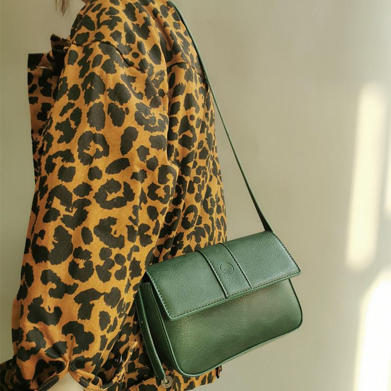 

Women's Bag 2021 Spring New Vintage Design Solid Color Square Small Crossbody Bag All-Match Single Shoulder Diagonal Handbags, Black bag