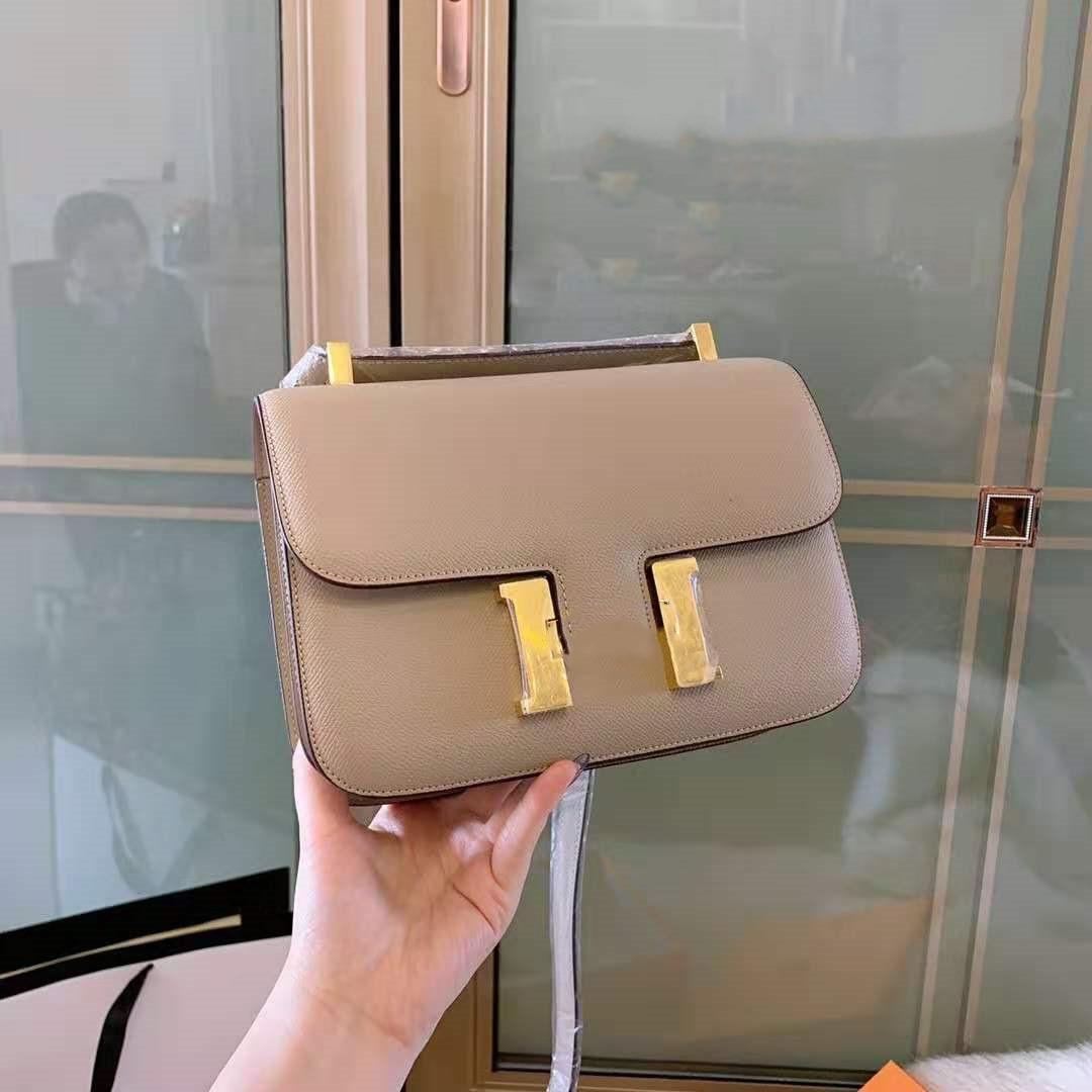 

The designer designs the high-quality original cow leather French thick drum wax line 24K precision pure steel fastener women's bag wit