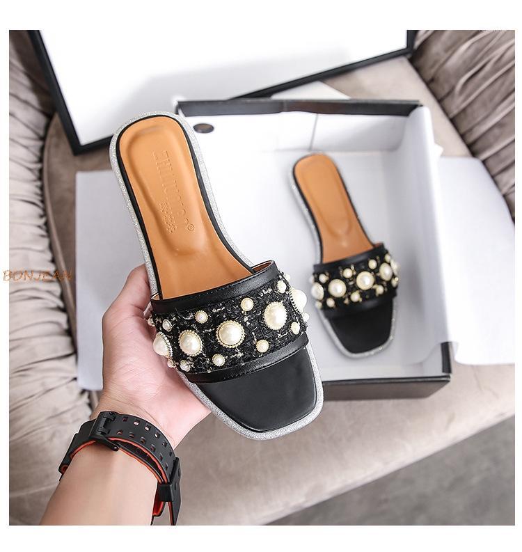 

Summer New Women Slippers Pearl Decoration Sandals Fashion Flat Solid Color Outside Wearing Female Shoes 2020 Plus Size 35-431, Beige