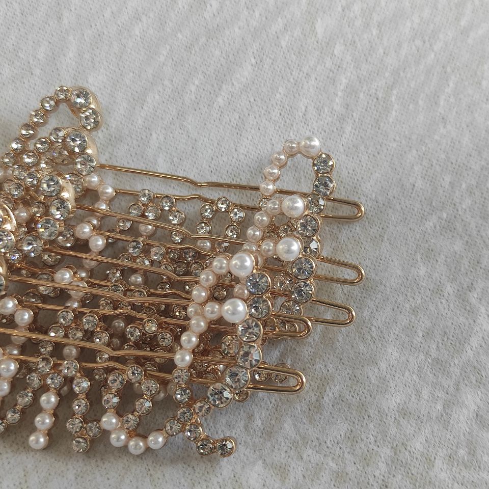 

metal hair clips C Classic rhinestone pearls letters design hairpins classic hair accessories gift