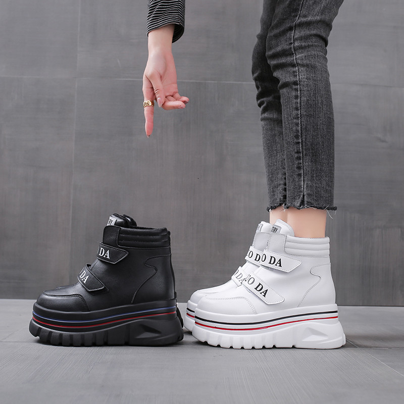 

2021 New Female Fashion Autumn Leather Boots Classic Punk-style High-top Sneakers Six Inches Into Teddy Cotton Shoes Y26H, Black