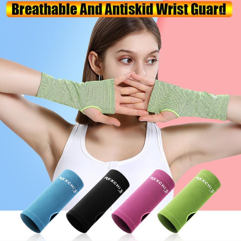 

1Pair Permeable Ice Silk Wristband Breathable Comfortable Sweat-Absorbing Non-Skid Wrist Brace Bodybuilding Sports Accessories1, Bu