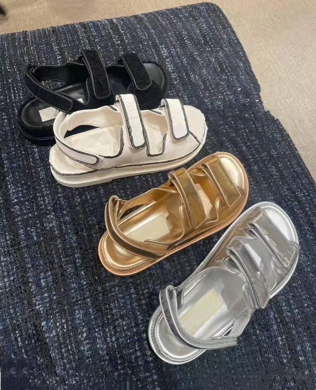 

2022SS spring/summer platform women sandals Beach shoes Magic clasp embellishes sandals Size 35-40, Black