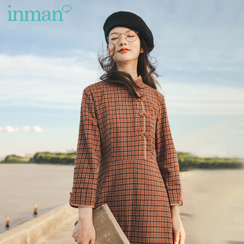 INMAN Autumn Winter New Arrival Plaid Dress Retro Cotton Buckle Collar Three-quarter Sleeve Dress 201126Z
