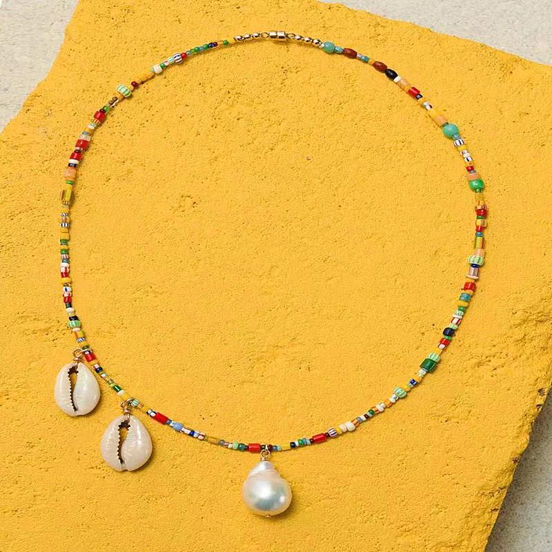 

Bohemian style fashion Baroque pearl necklace ladies fashion jewelry colorful rice beads with shell pendant women necklace 2020