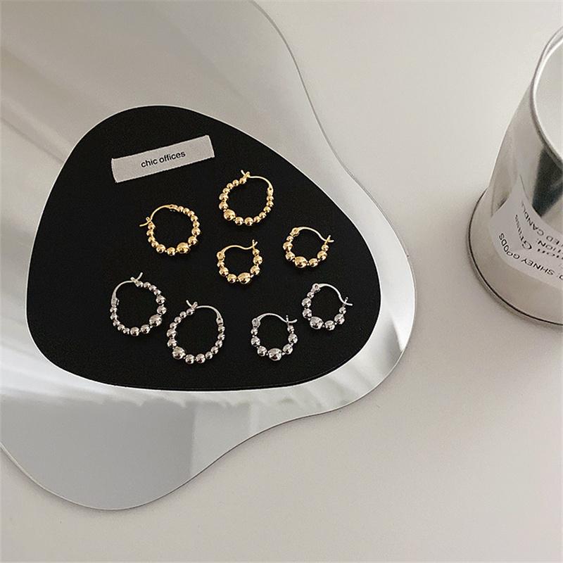 

2021 New Korean Beaded Metal Ball Vintage Simple Hoop Earrings For Women Fashion Jewelry Gift Party Pendientes Mujer