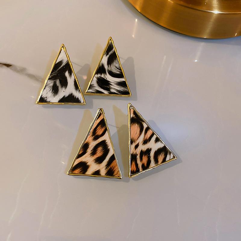 

Dangle & Chandelier 2022 Korean Leopard Print Vintage Triangle Earrings For Women Fashion Jewelry Geometric Oorbellen Brincos, Silver