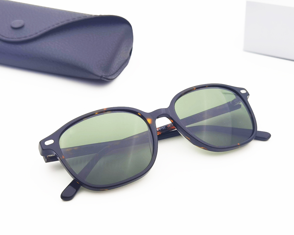 

Men Women brand designer Sunglasses square Acetate Frame Real UV400 Glass Lenses suitable beach shading, driving, fishing,with Accessories box.