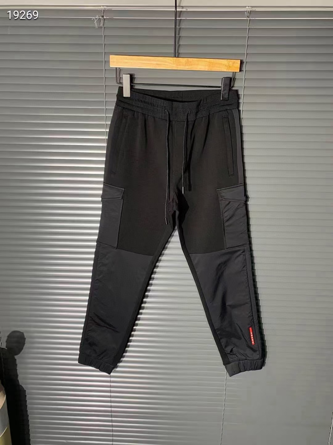 

2020 New fashion mens designer sweatpants track jogging pants ~ CHINESE size pants ~ mens yoga joggers track sweat pants, Black red