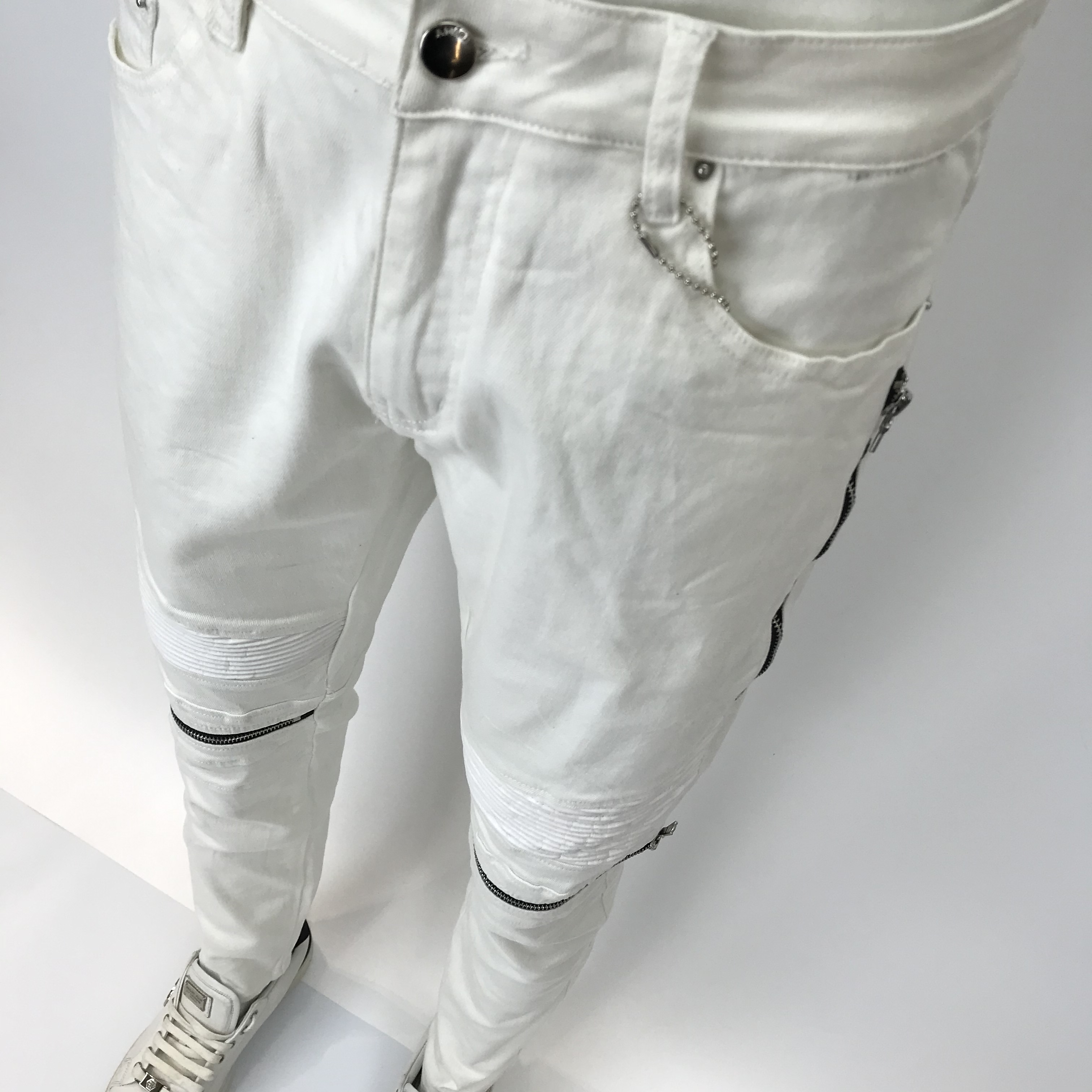 

Hot sale new style men's and women's jeans slim locomotive denim fashion trendy hip-hop men's jeans AM26, Photo color