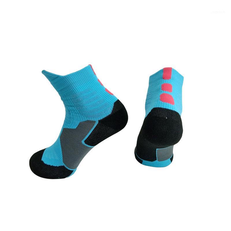 

Sky blue sports socks for men and women on thickened breathable and non-slip towels1
