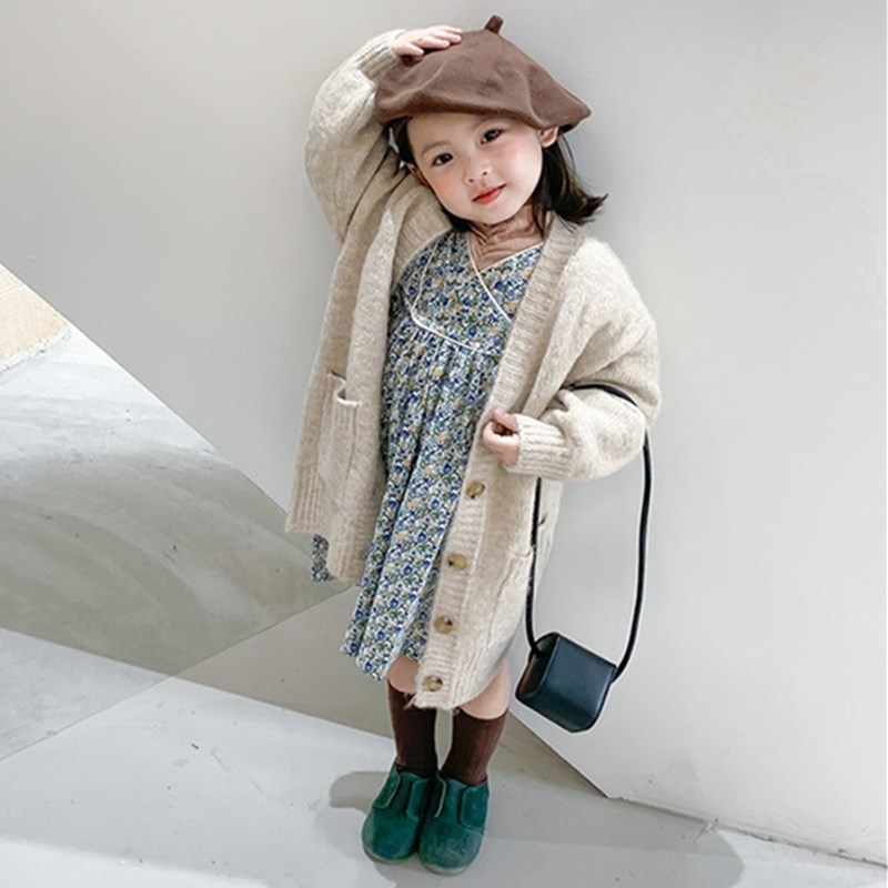 

Korean Baby Girls Mid-length Solid Sweaters Cardigan Girl Single-breasted Loose Children Fashion All-match Warm Knitted Coat 201106, Beige