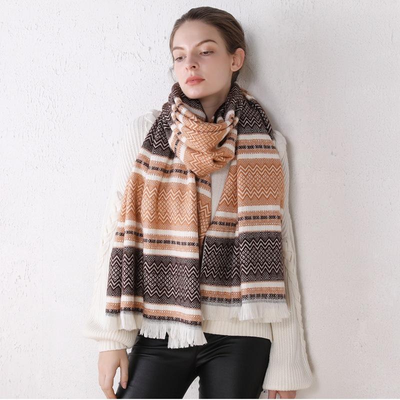 

Autumn and winter 2020 new cache geometric wavy jacquard women's scarf winter retro fashion thickened shawl student soft scarf