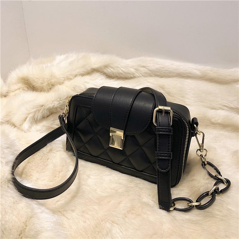 

OLSITTI European American Style Casual Fashion Diamond Lattice Shoulder Bags for Women 2021 Winter New Small Square Crossbody, Black